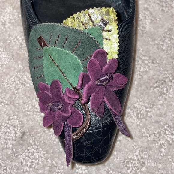 Prada kitten heels - Picture 6 of 7